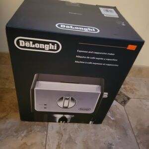 DeLonghi Silver Espresso and Cappuccino Maker